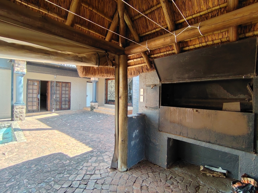 4 Bedroom Property for Sale in Kameeldrift East Gauteng