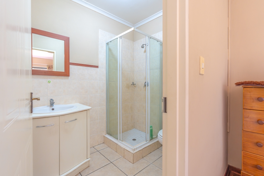 2 Bedroom Property for Sale in Broadacres Gauteng