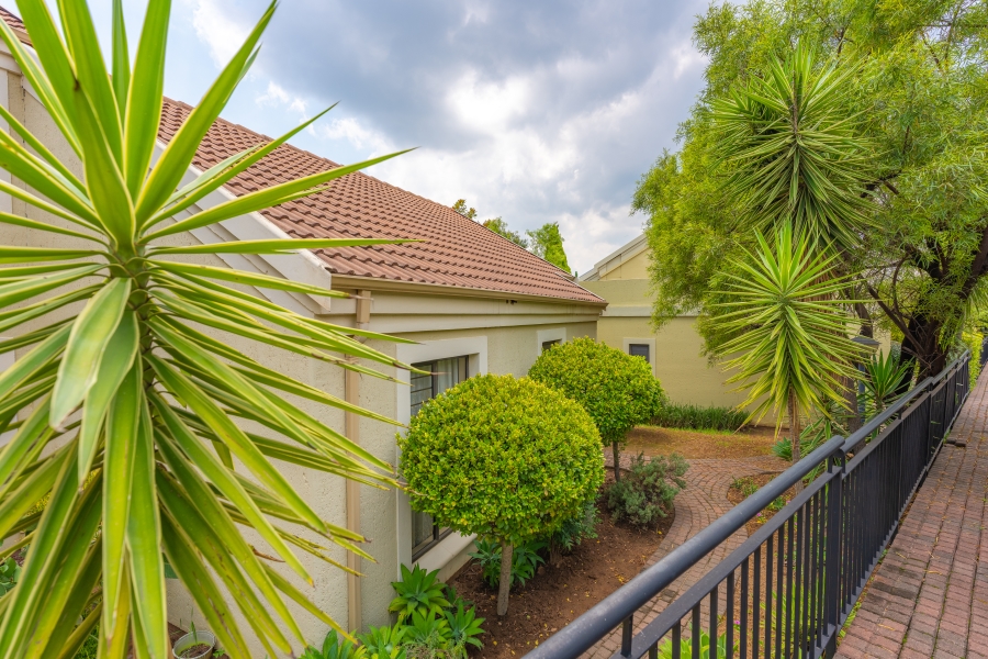 2 Bedroom Property for Sale in Broadacres Gauteng