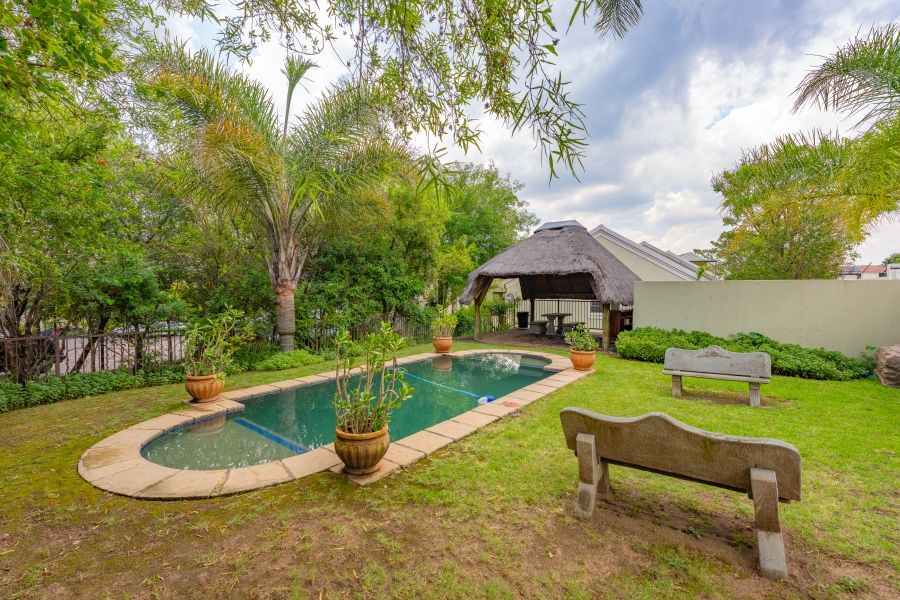 2 Bedroom Property for Sale in Broadacres Gauteng