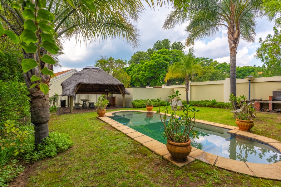 2 Bedroom Property for Sale in Broadacres Gauteng