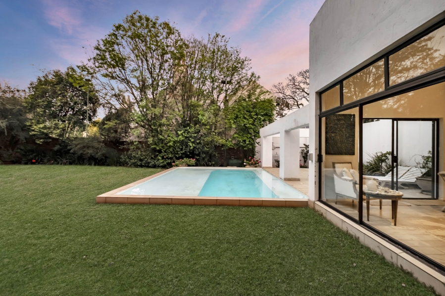 4 Bedroom Property for Sale in Atholl Gauteng