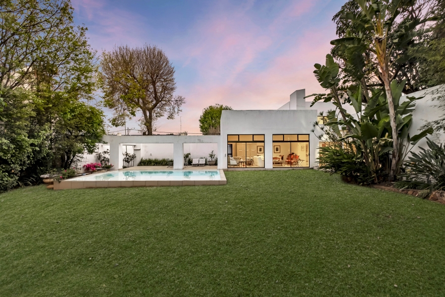 4 Bedroom Property for Sale in Atholl Gauteng