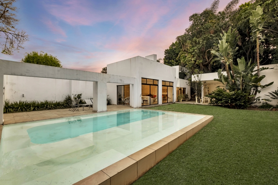 4 Bedroom Property for Sale in Atholl Gauteng