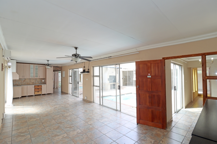 3 Bedroom Property for Sale in Moret Gauteng