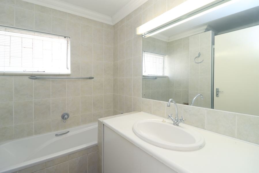 3 Bedroom Property for Sale in Moret Gauteng