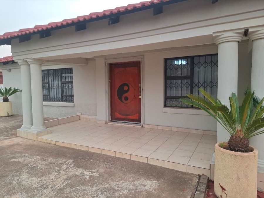 3 Bedroom Property for Sale in Westonaria Gauteng