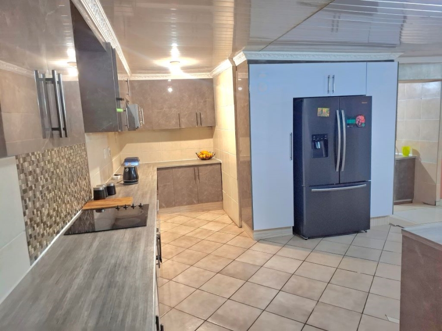 3 Bedroom Property for Sale in Westonaria Gauteng