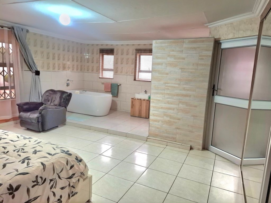 3 Bedroom Property for Sale in Westonaria Gauteng