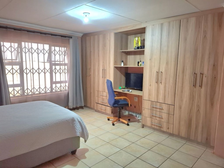 3 Bedroom Property for Sale in Westonaria Gauteng