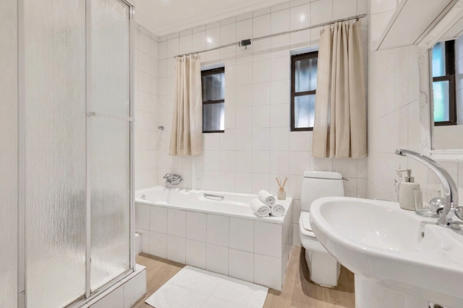 4 Bedroom Property for Sale in Emmarentia Gauteng