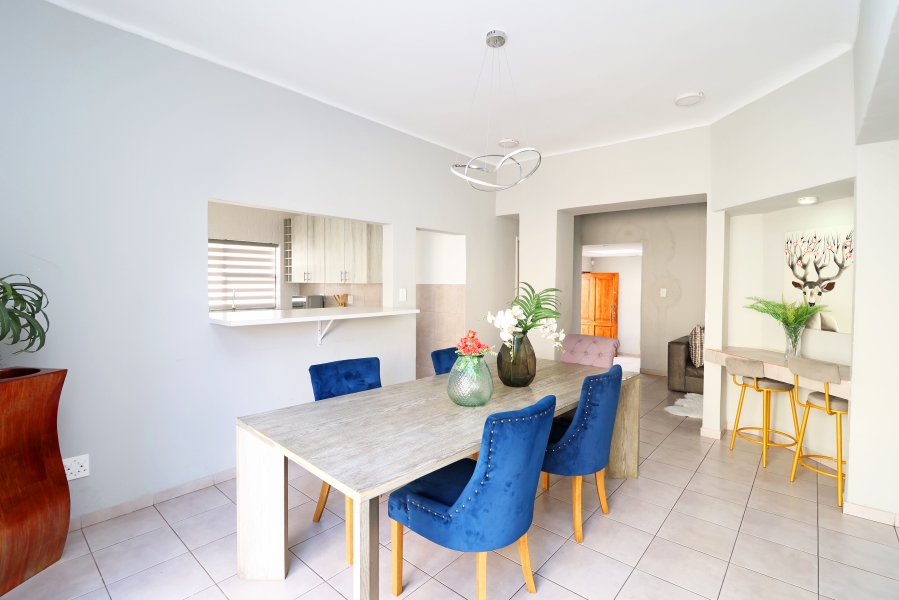 5 Bedroom Property for Sale in Winston Ridge Gauteng