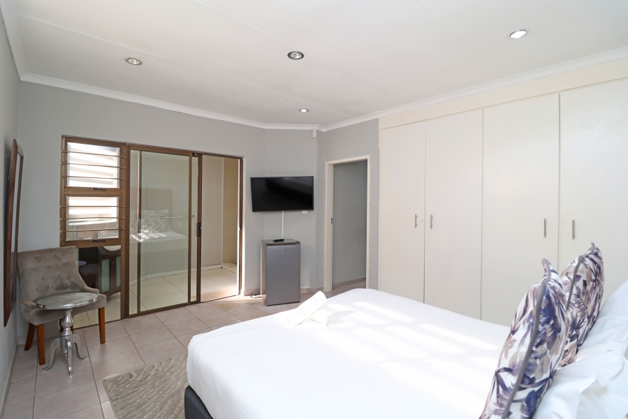 5 Bedroom Property for Sale in Winston Ridge Gauteng