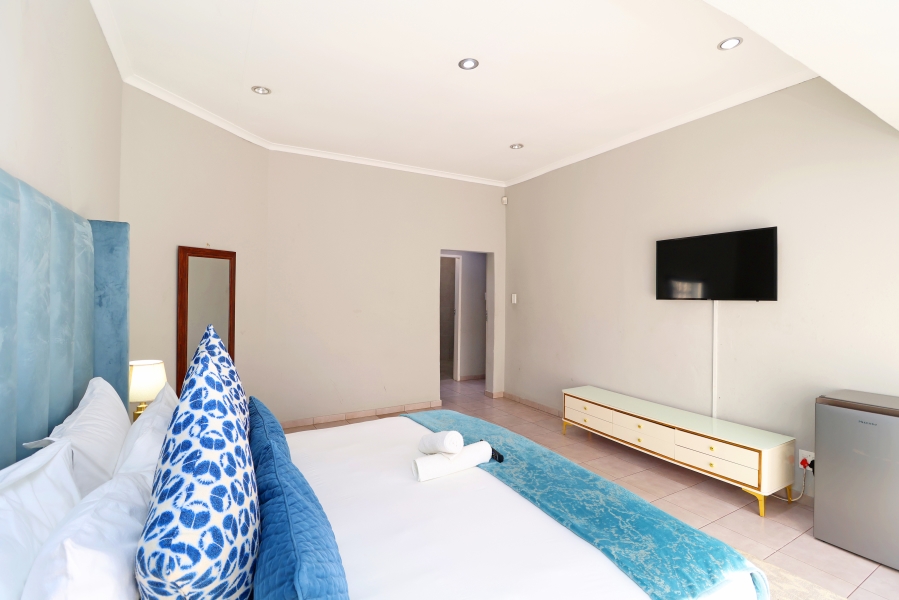 5 Bedroom Property for Sale in Winston Ridge Gauteng