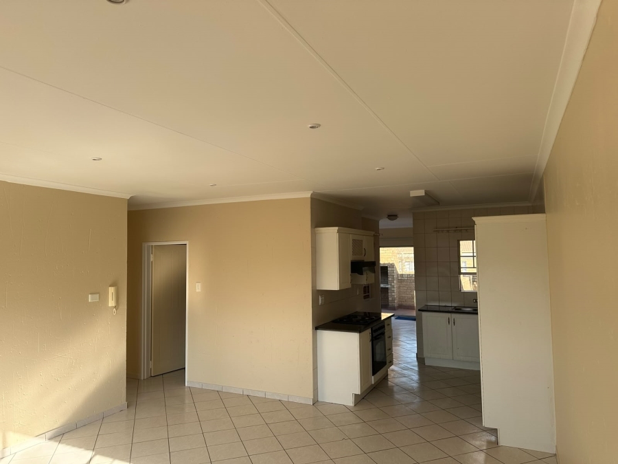 To Let 2 Bedroom Property for Rent in Kenleaf Gauteng