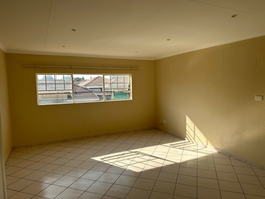To Let 2 Bedroom Property for Rent in Kenleaf Gauteng