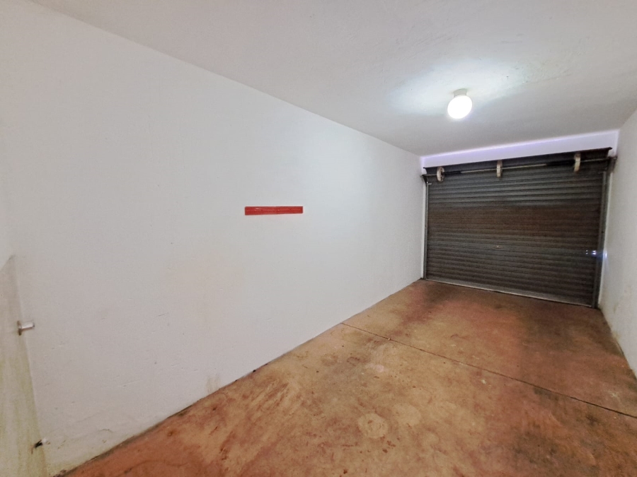 To Let 2 Bedroom Property for Rent in Kenleaf Gauteng