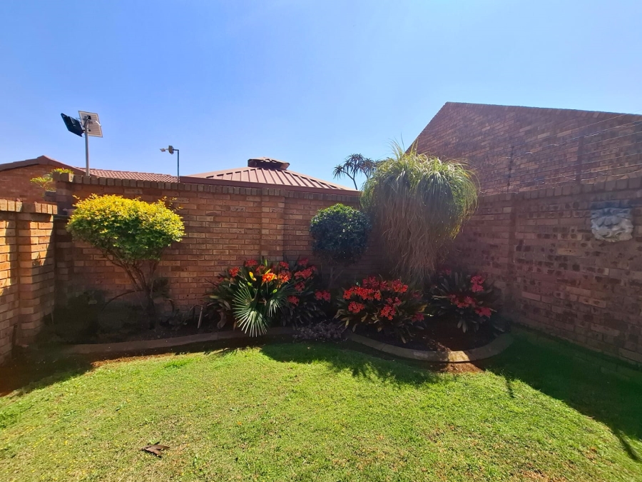 3 Bedroom Property for Sale in Dal Fouche Gauteng