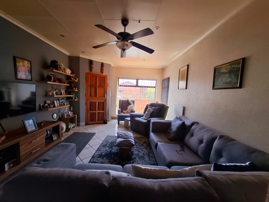 3 Bedroom Property for Sale in Dal Fouche Gauteng