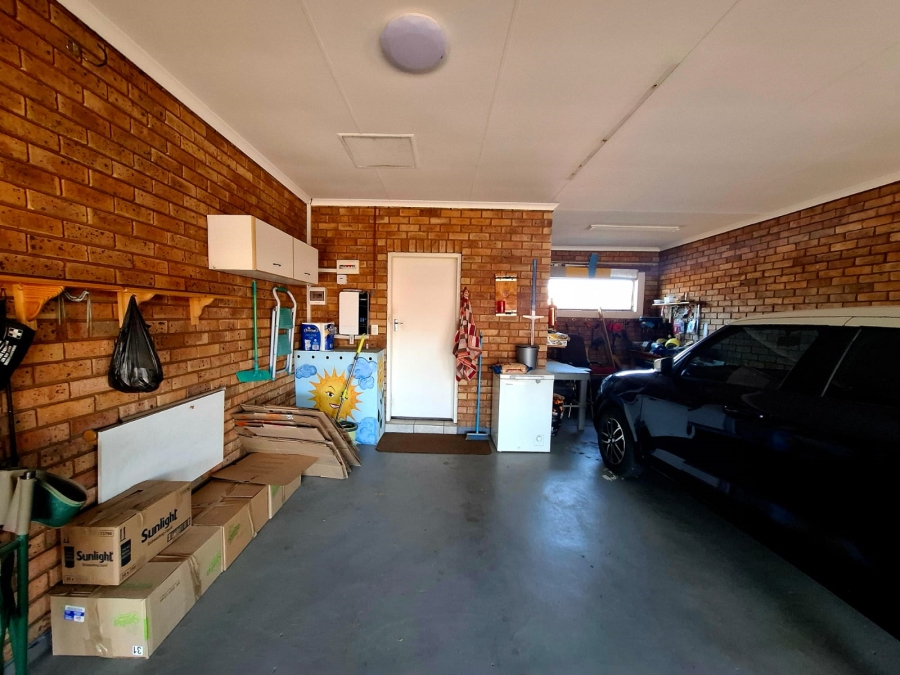 3 Bedroom Property for Sale in Dal Fouche Gauteng