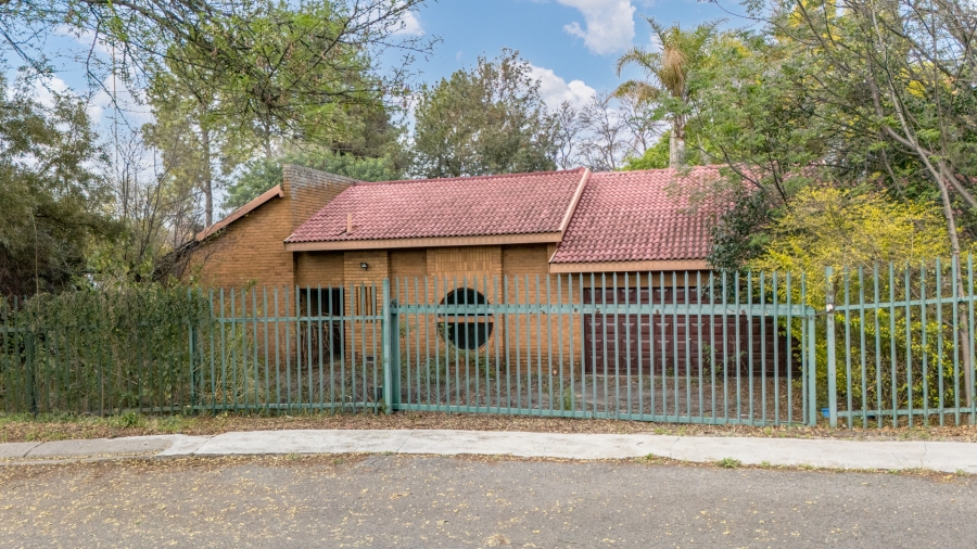 3 Bedroom Property for Sale in Lonehill Gauteng
