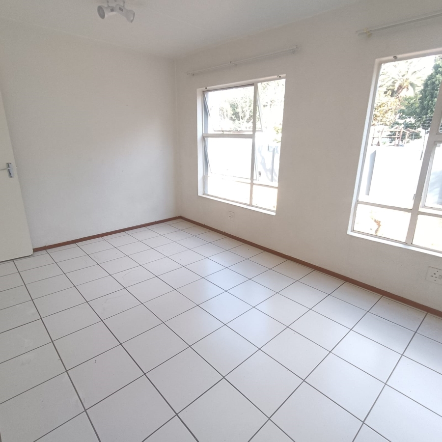 To Let 2 Bedroom Property for Rent in Westdene Gauteng