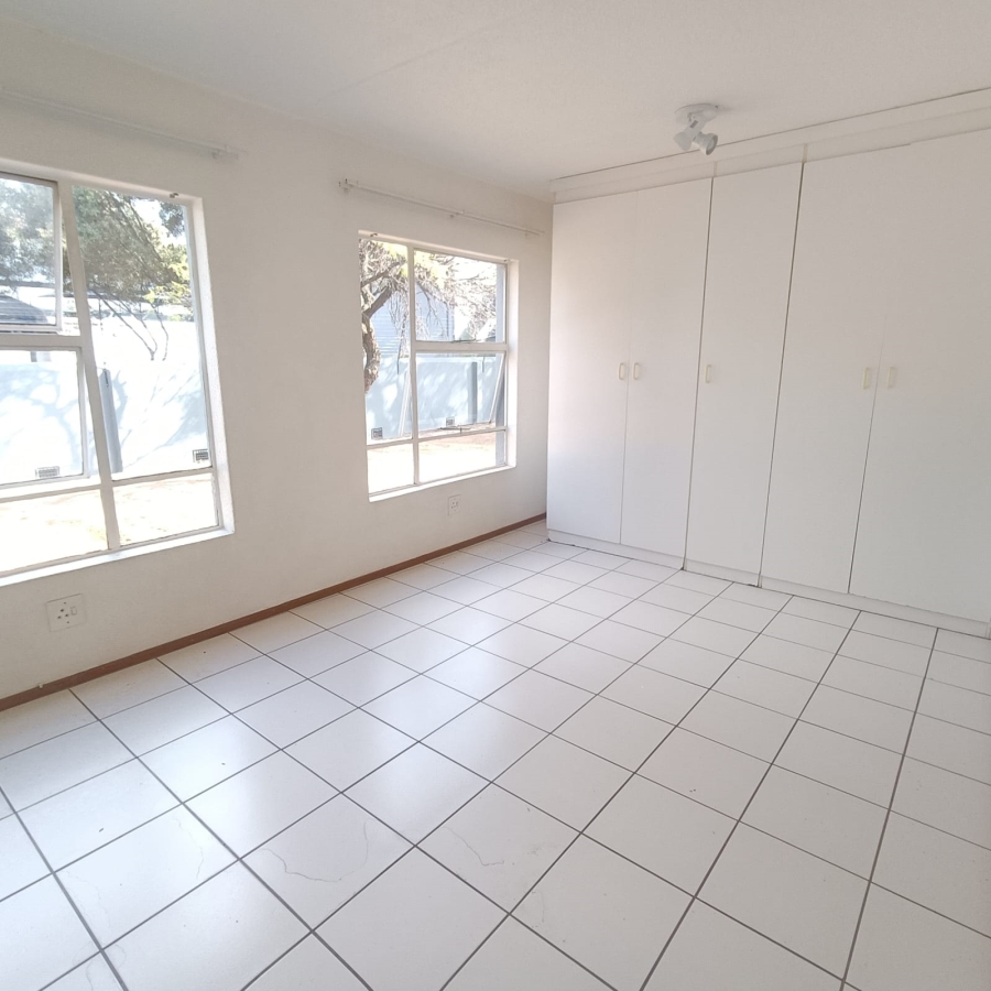 To Let 2 Bedroom Property for Rent in Westdene Gauteng