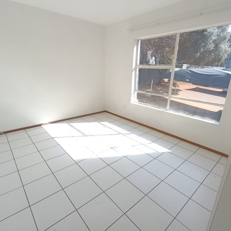 To Let 2 Bedroom Property for Rent in Westdene Gauteng