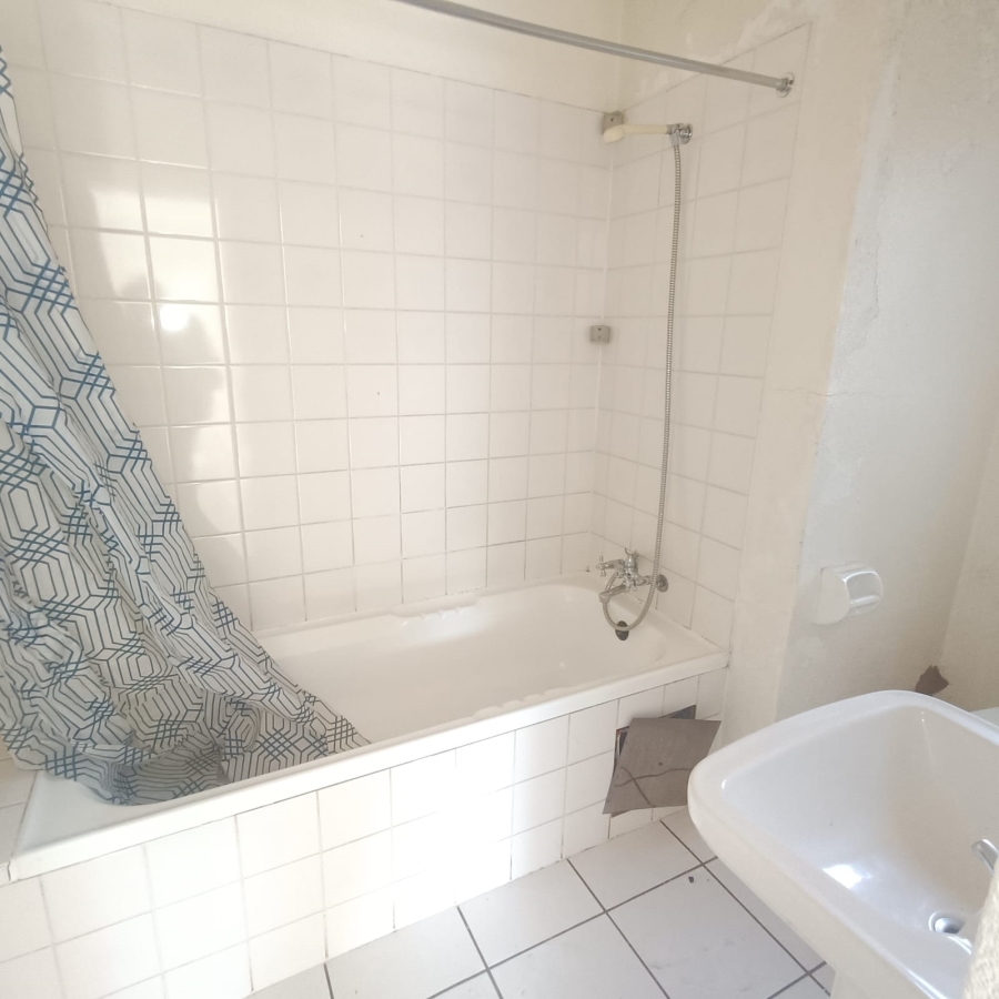 To Let 2 Bedroom Property for Rent in Westdene Gauteng