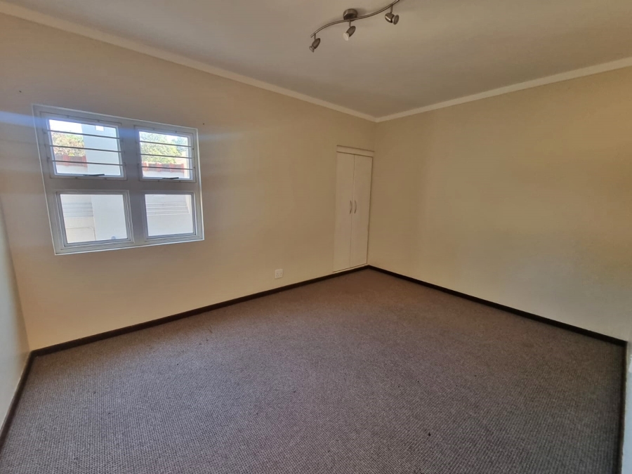 To Let 5 Bedroom Property for Rent in Raslouw Gauteng