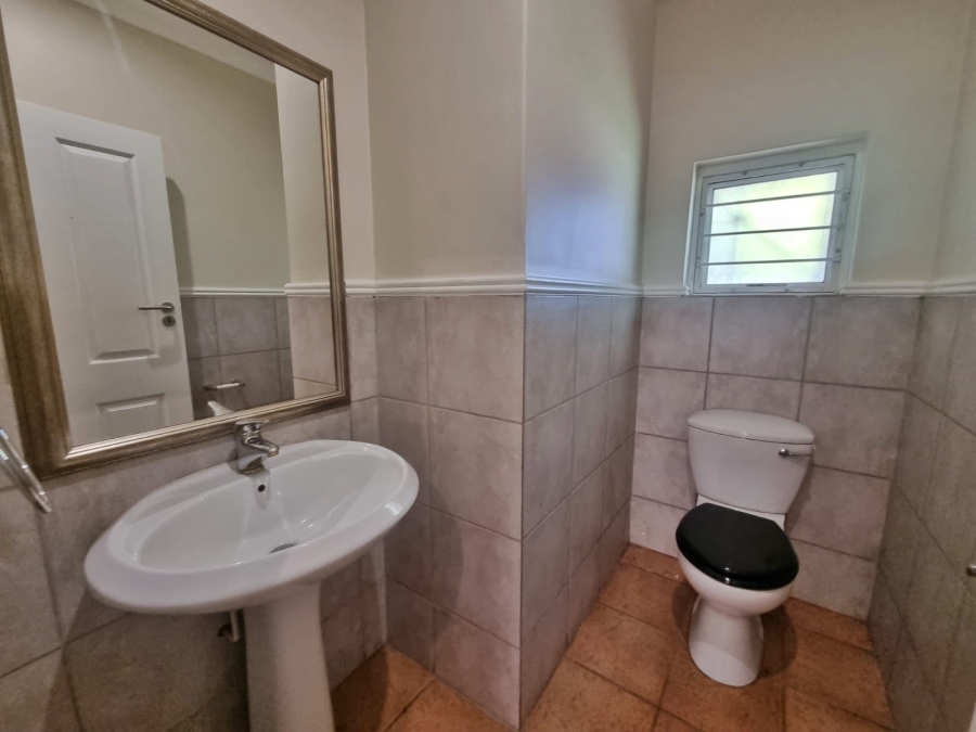 To Let 5 Bedroom Property for Rent in Raslouw Gauteng