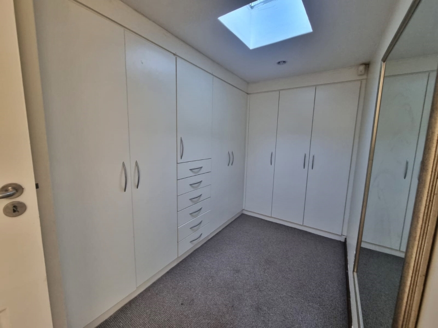 5 Bedroom Property for Sale in Raslouw Gauteng