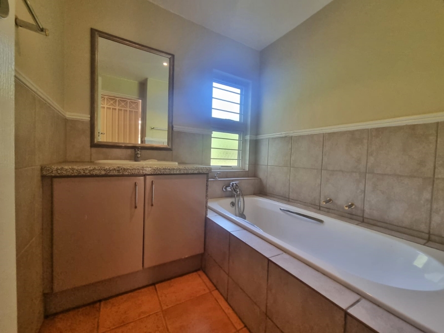 5 Bedroom Property for Sale in Raslouw Gauteng