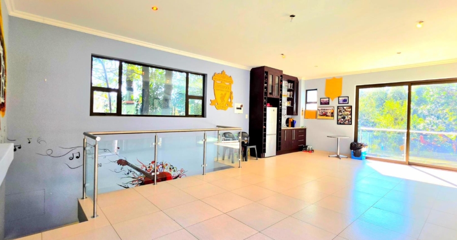 7 Bedroom Property for Sale in Glenvista Gauteng