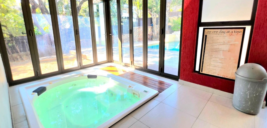 7 Bedroom Property for Sale in Glenvista Gauteng