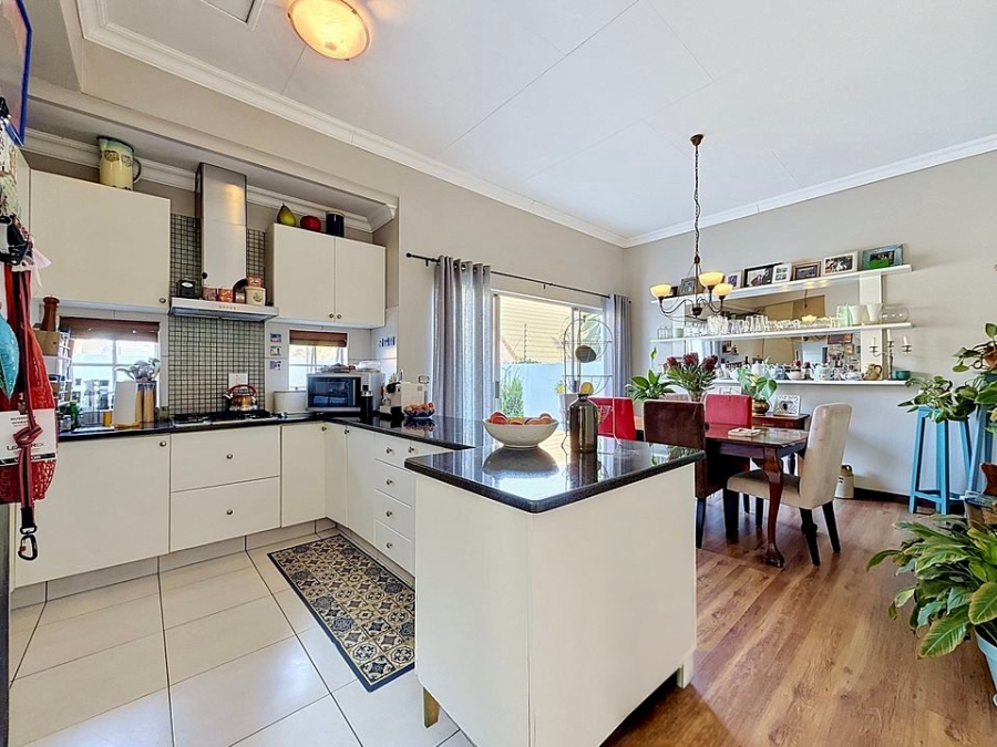 3 Bedroom Property for Sale in Faerie Glen Gauteng