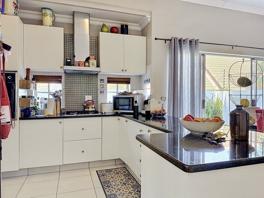 3 Bedroom Property for Sale in Faerie Glen Gauteng