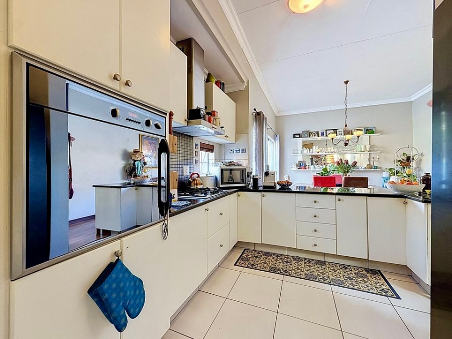 3 Bedroom Property for Sale in Faerie Glen Gauteng