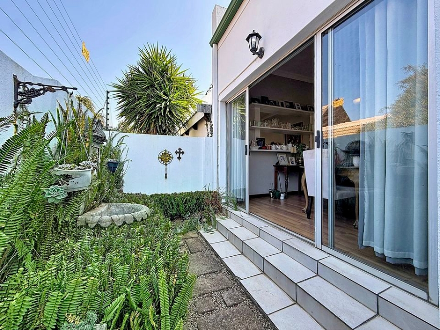 3 Bedroom Property for Sale in Faerie Glen Gauteng