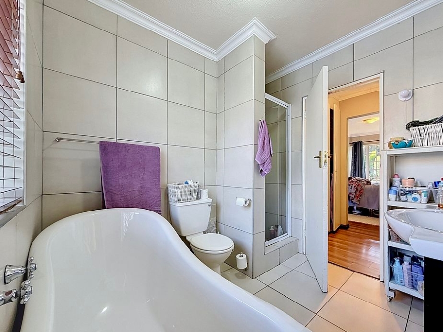 3 Bedroom Property for Sale in Faerie Glen Gauteng