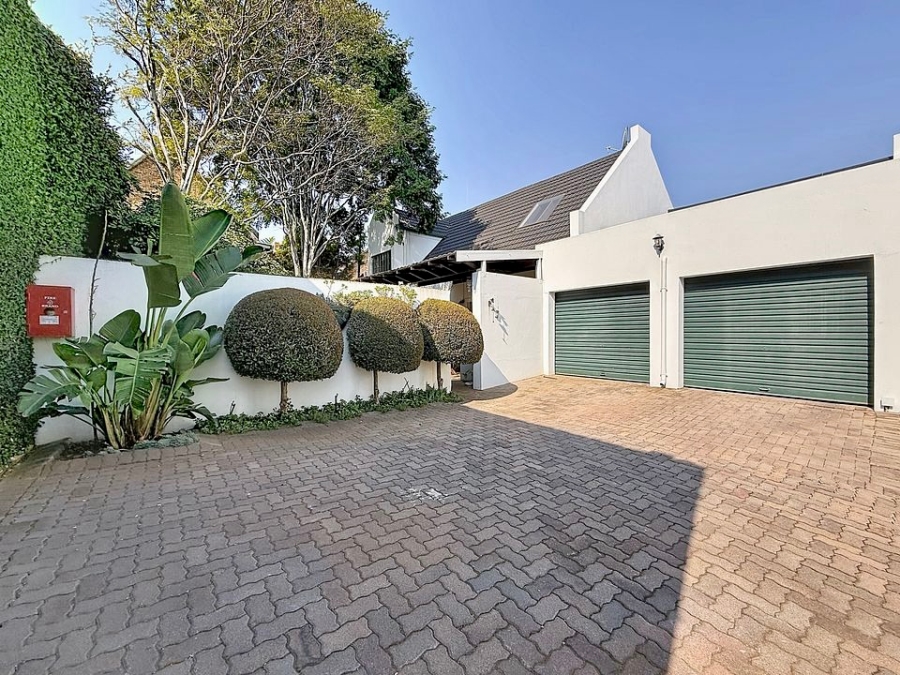 3 Bedroom Property for Sale in Faerie Glen Gauteng