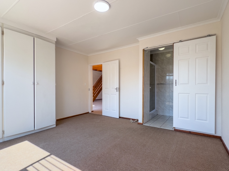 4 Bedroom Property for Sale in Pomona Gauteng