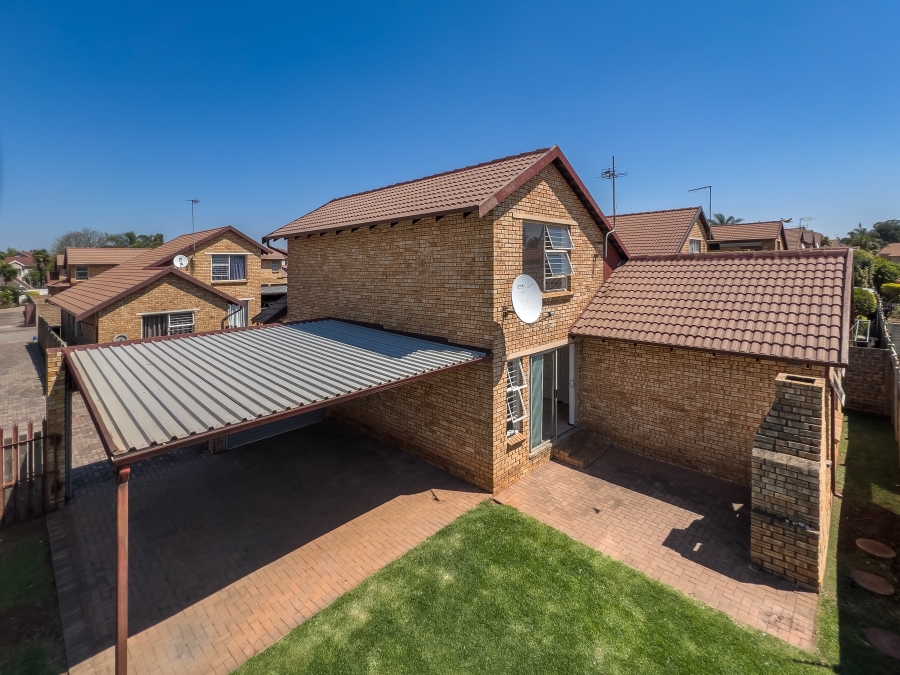 4 Bedroom Property for Sale in Pomona Gauteng