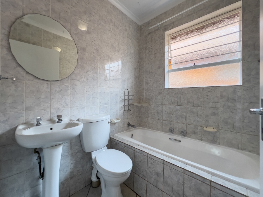 4 Bedroom Property for Sale in Pomona Gauteng