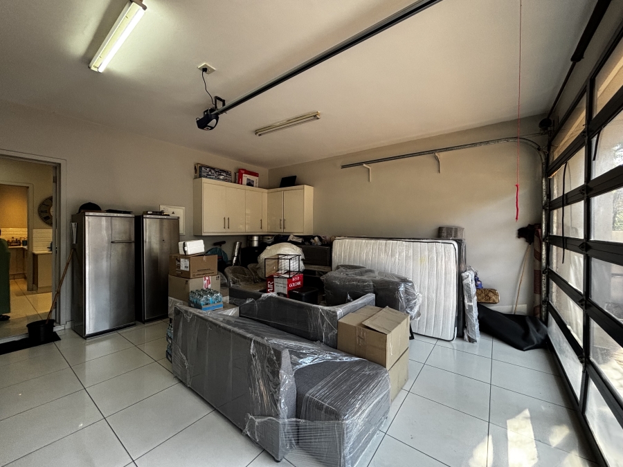 To Let 3 Bedroom Property for Rent in Houghton Estate Gauteng