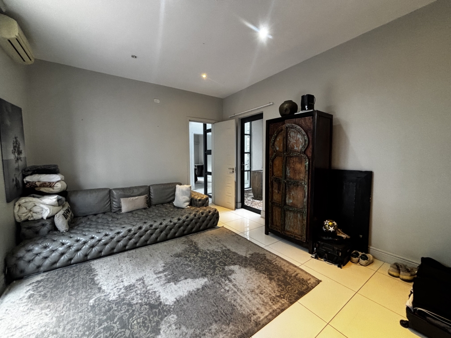 To Let 3 Bedroom Property for Rent in Houghton Estate Gauteng