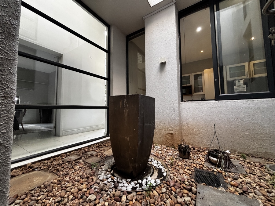 To Let 3 Bedroom Property for Rent in Houghton Estate Gauteng