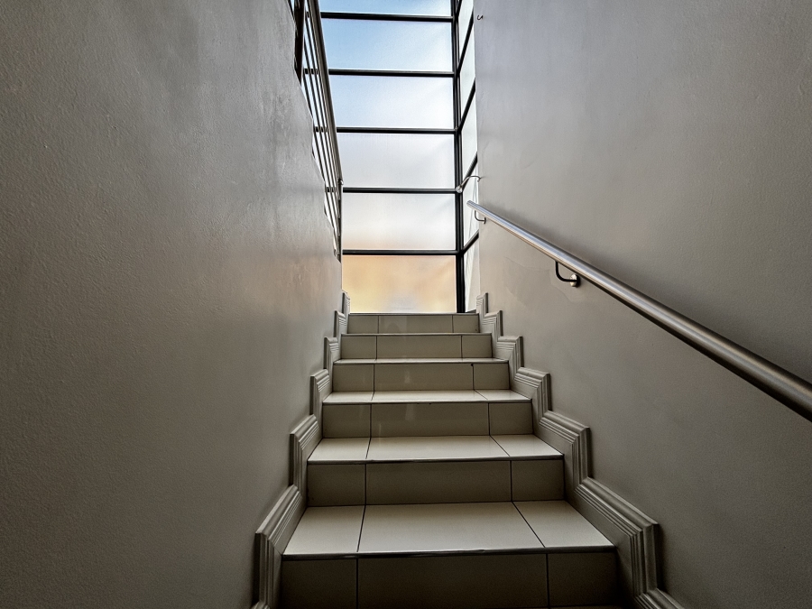 To Let 3 Bedroom Property for Rent in Houghton Estate Gauteng