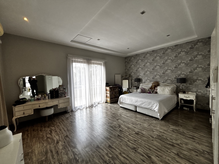To Let 3 Bedroom Property for Rent in Houghton Estate Gauteng