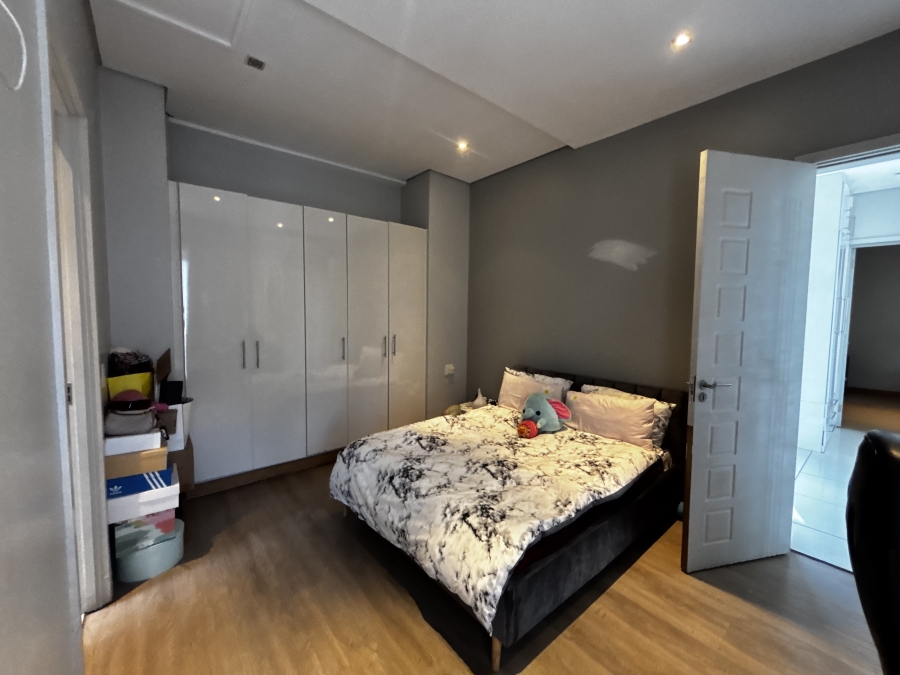 To Let 3 Bedroom Property for Rent in Houghton Estate Gauteng